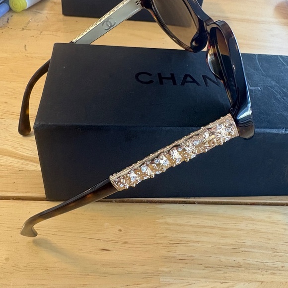 Chanel Bijou Sunglasses - Picture 4 of 5